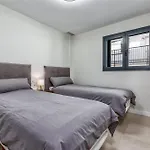 Vivi Homes - Alira, Pool, Terrace, Close To