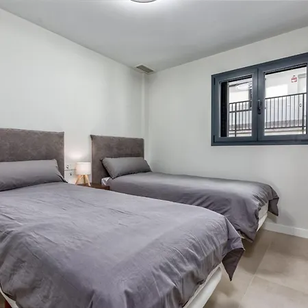 Vivi Homes - Alira, Pool, Terrace, Close To