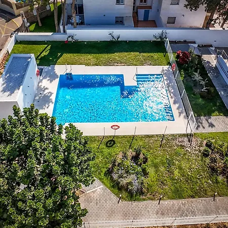 Vivi Homes - Alira, Pool, Terrace, Close To Apartamento *