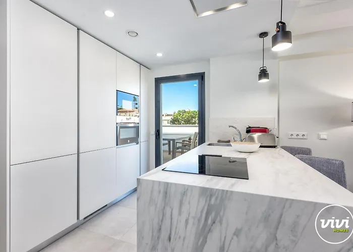 Апартаменты Vivi Homes - Alira, Pool, Terrace, Close To